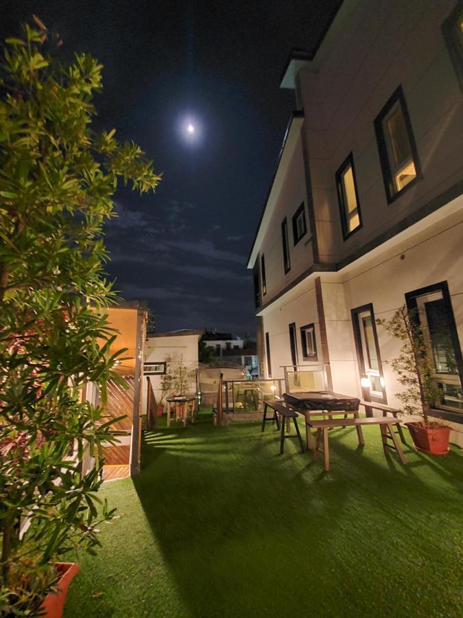 Stone Home Bed And Breakfast Taitung Exterior photo